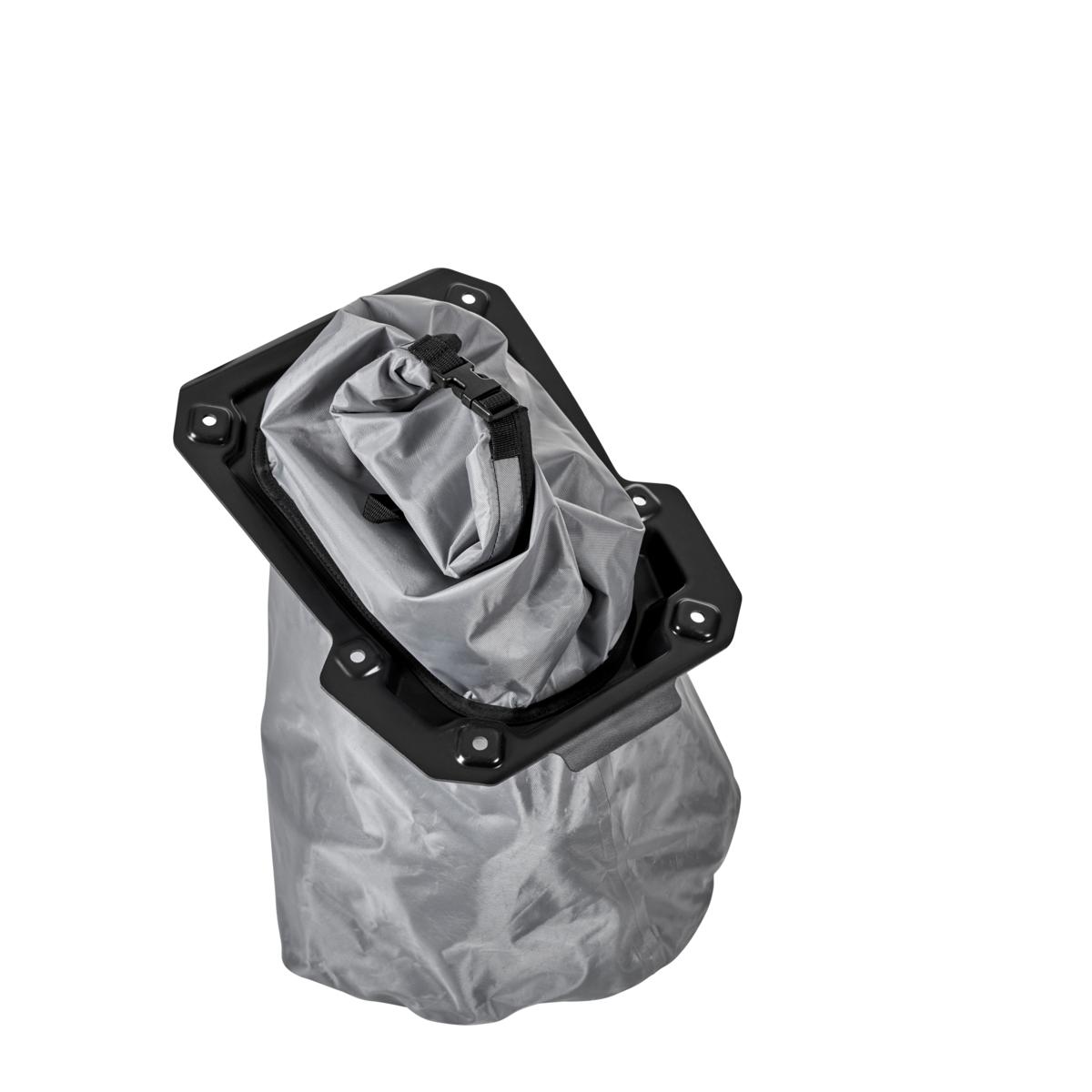 F3Y-K810B-V0-00-EX-Bow-Fixed-Mounted-Storage-EU-Studio-003_Tablet